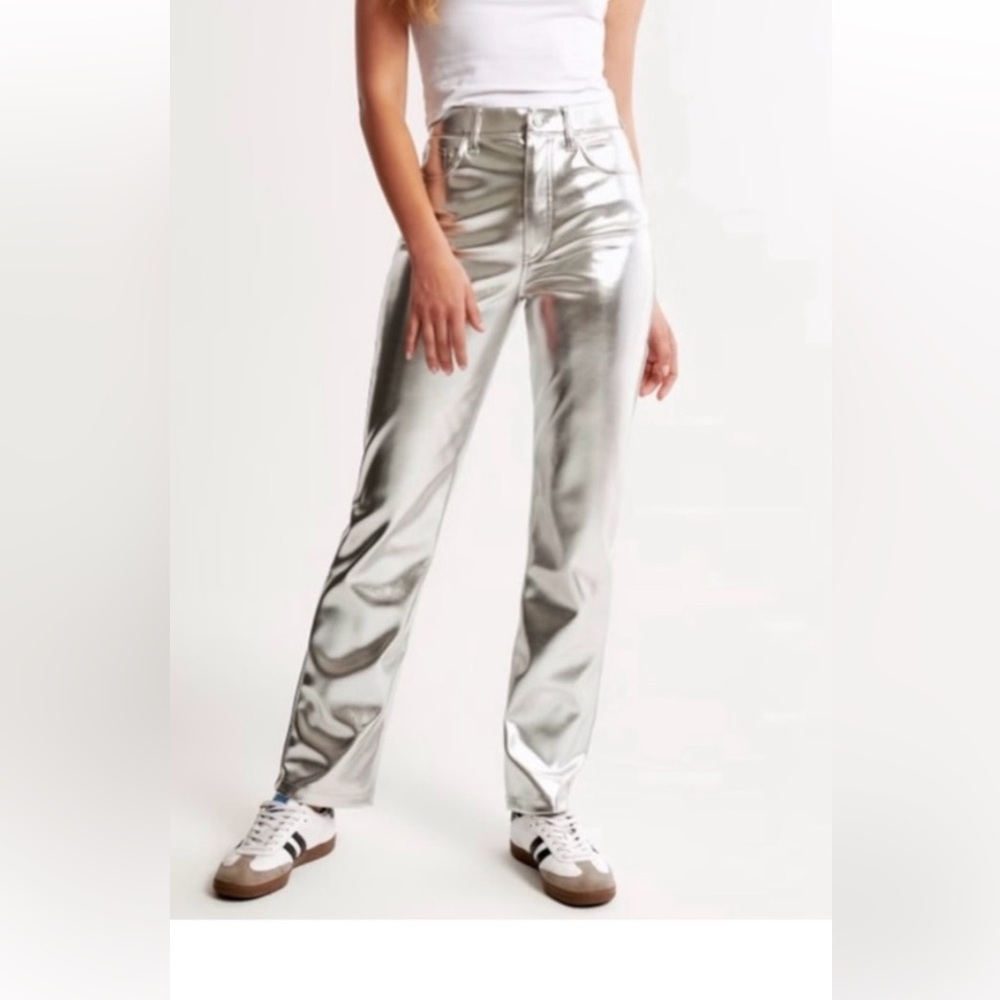 Abercrombie & Fitch Curve Love 90s Straight Ultra High Rise Silver Faux Leather